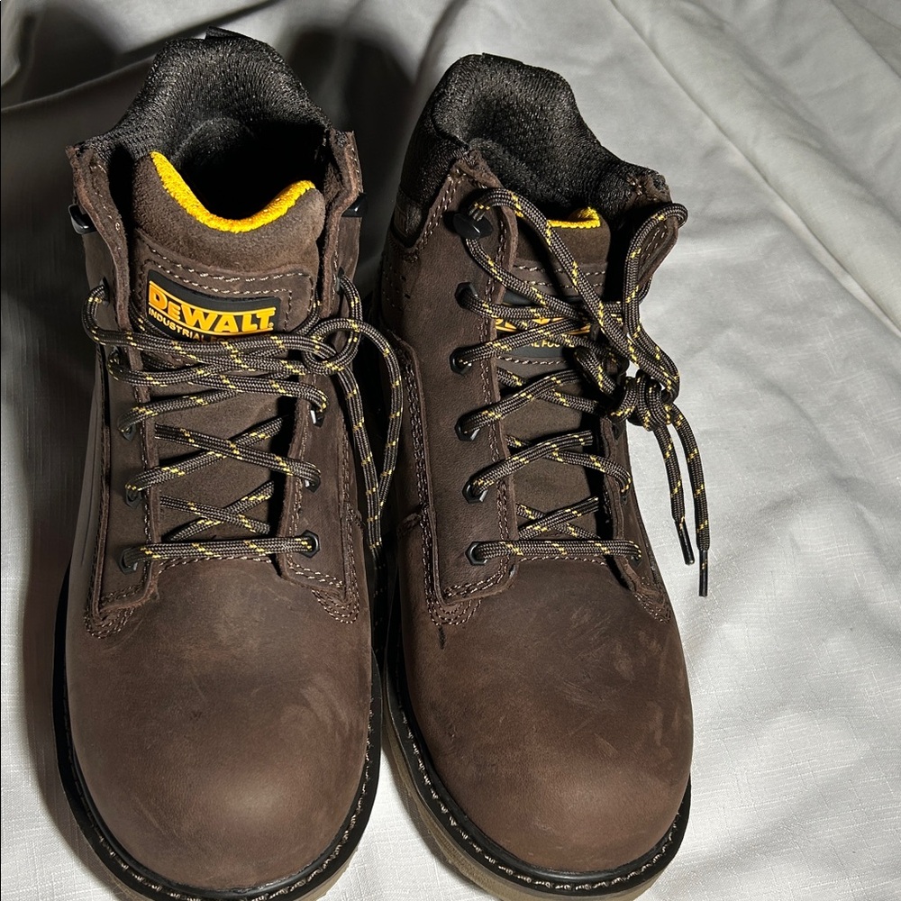 DeWalt Brown Women's Slippers